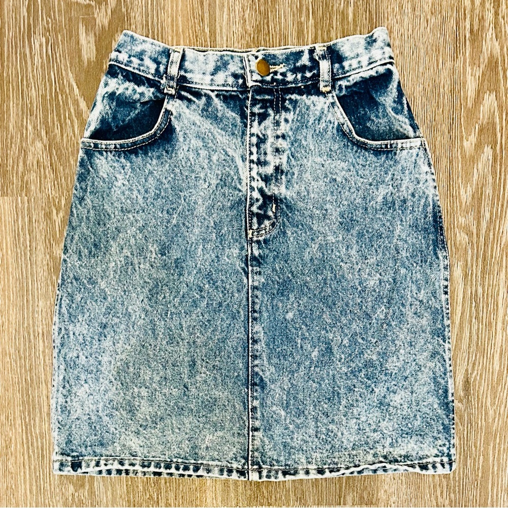 Vintage 80s Paris Sport Club acid-wash denim mini skirt
